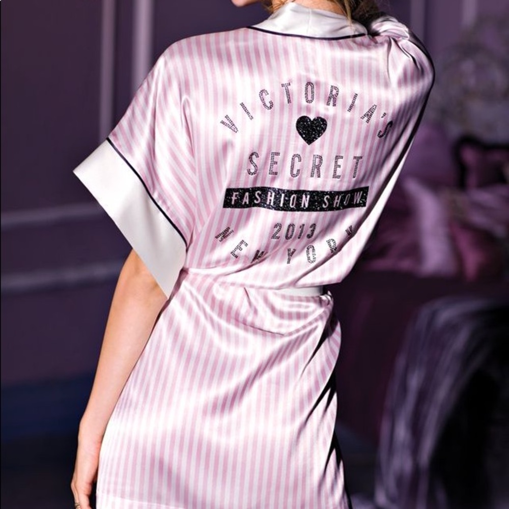 2013 VS fashion show robe