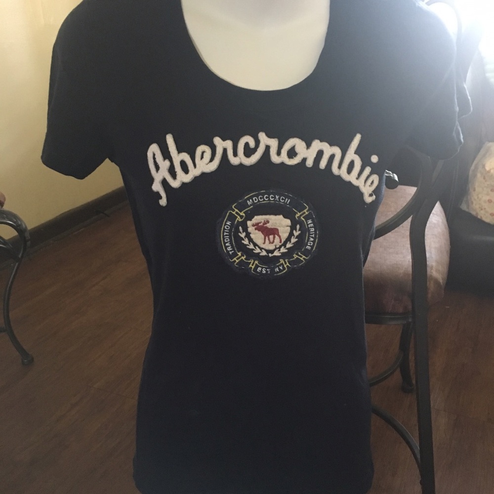 Abercrombie T-shirt small