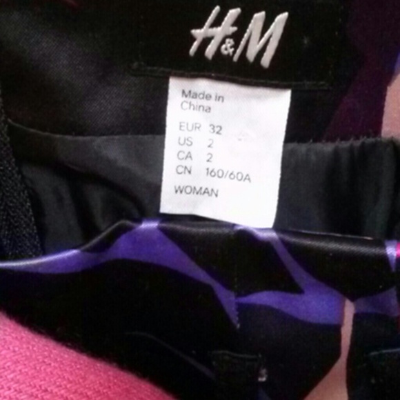 Super Cute H&M Mini Skirt (Open to Private Offers) - Picture 3 of 8