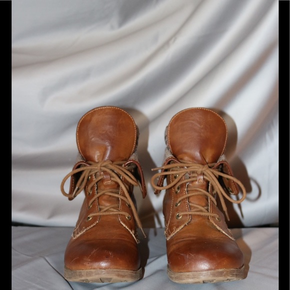 Combat Boots - Picture 1 of 4
