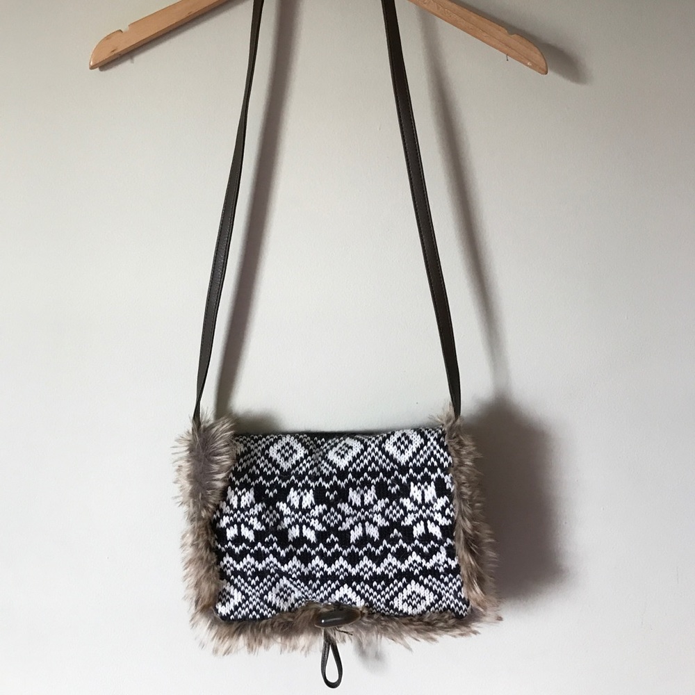 Old navy cross body bag!