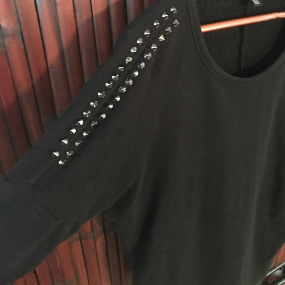 Forever 21 sweater - Picture 2 of 3