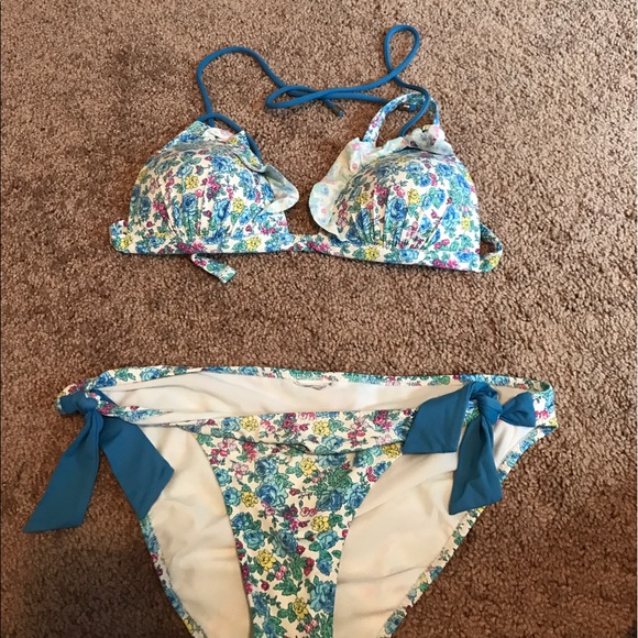 Abercrombie & fitch bikini - Picture 1 of 1