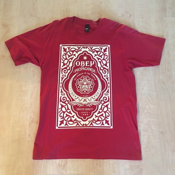 Obey T-shirt - Picture 1 of 3