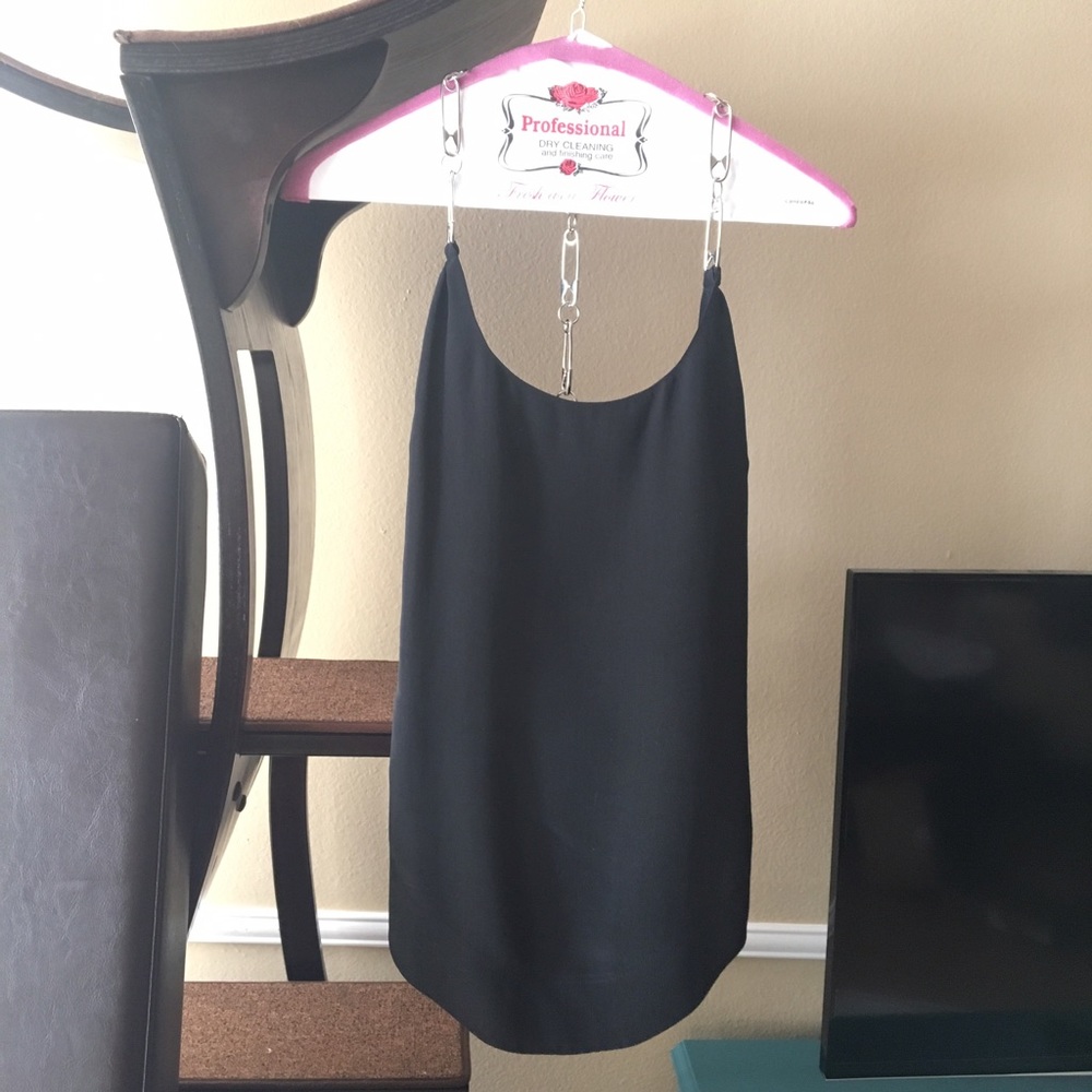 **SOLD** T-back unique silk top - Picture 5 of 7