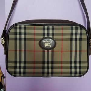 Auth Burberry vintage Haymarket check shoulder bag