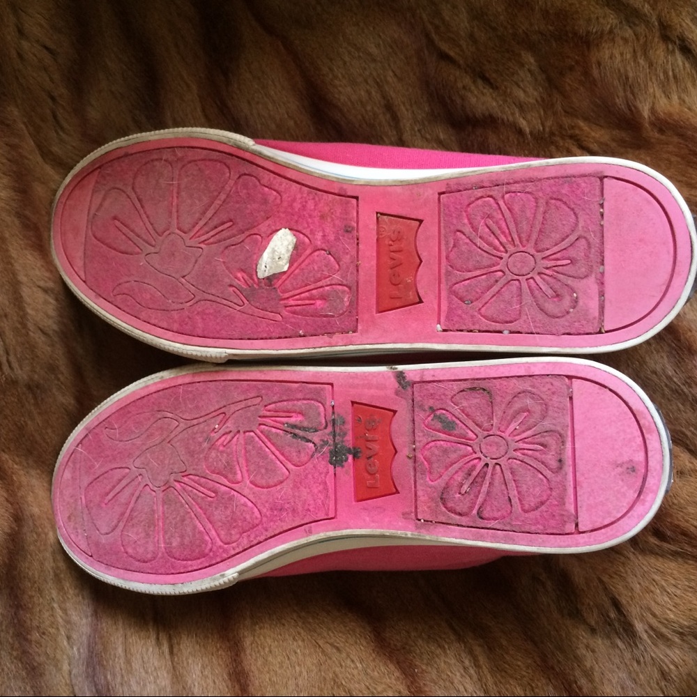 Shoes - Picture 4 of 5