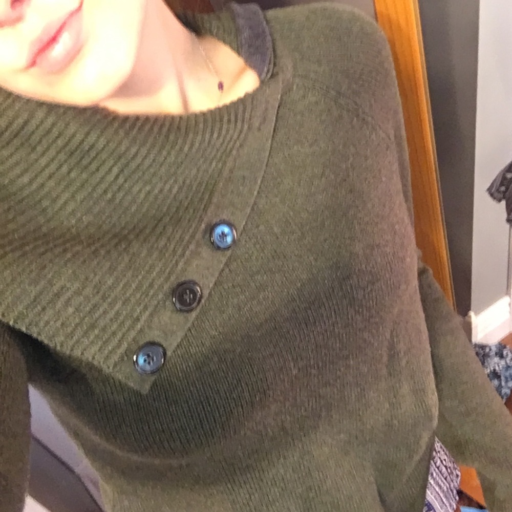 Gap Sweater