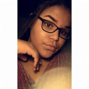 Meet your Posher, Manda