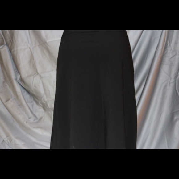 Black Skirt - Picture 3 of 4