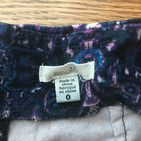 Urban Outfitters Velvet Paisley Shorts - Picture 4 of 5