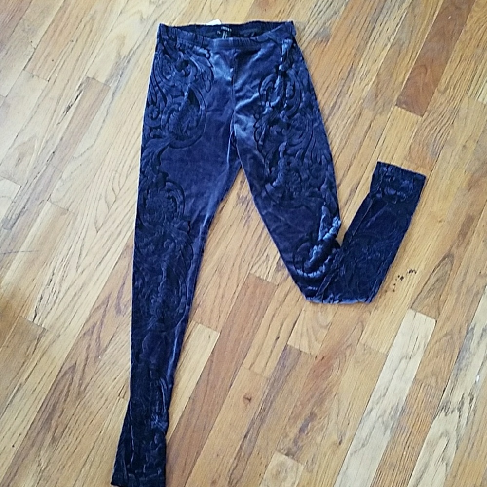 Forever 21 Detailed Velvet Leggings