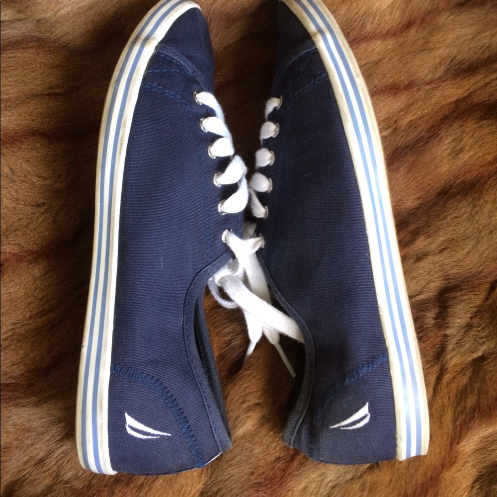 Shoes - Picture 3 of 5