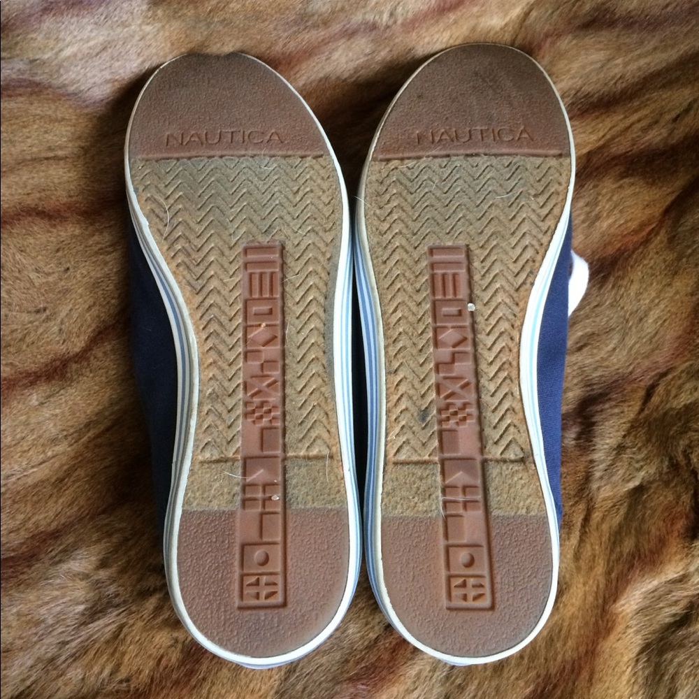 Shoes - Picture 4 of 5