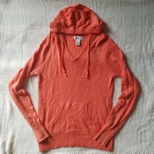 Hooded Sweater w/ Pocket