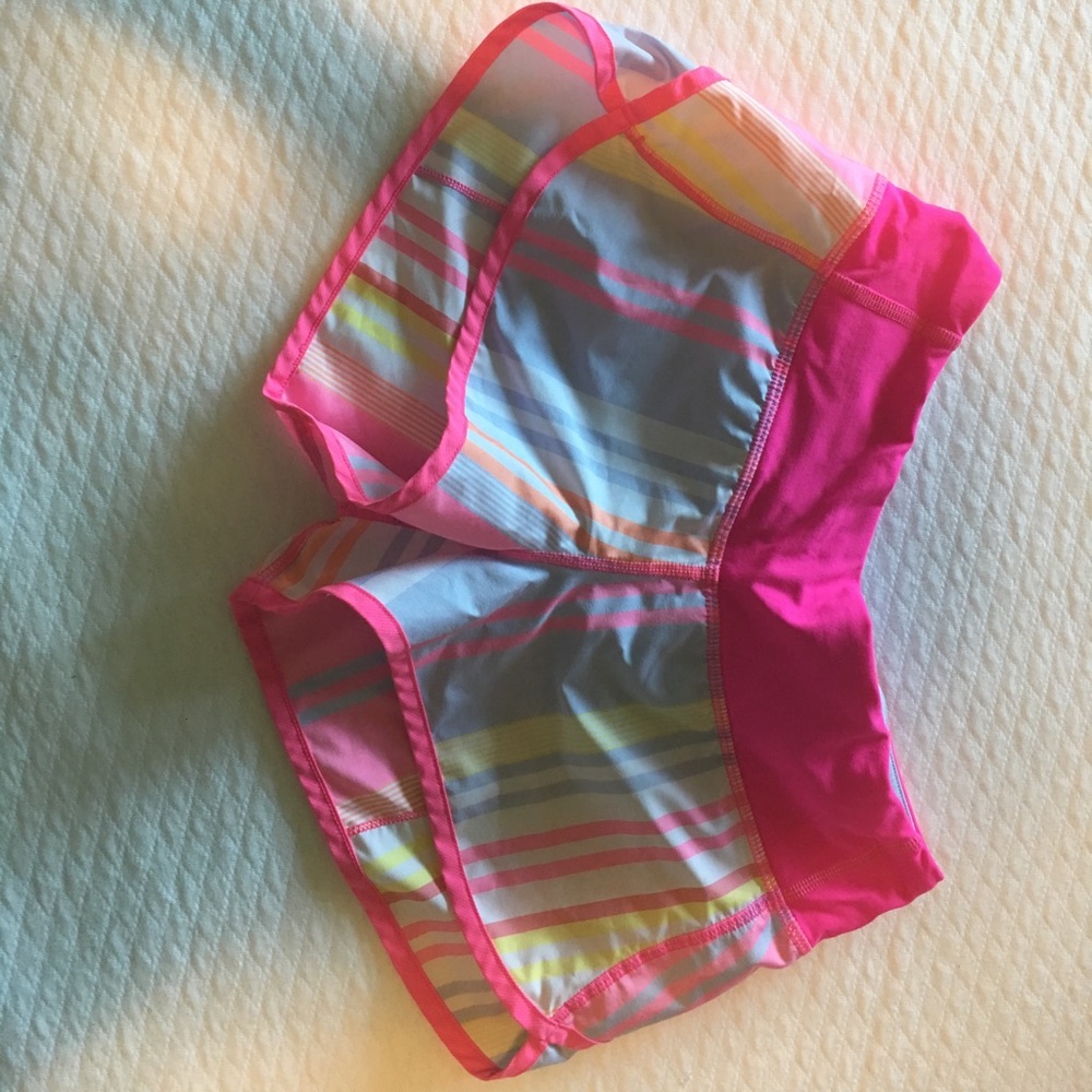 Lyly lemon speed-running shorts