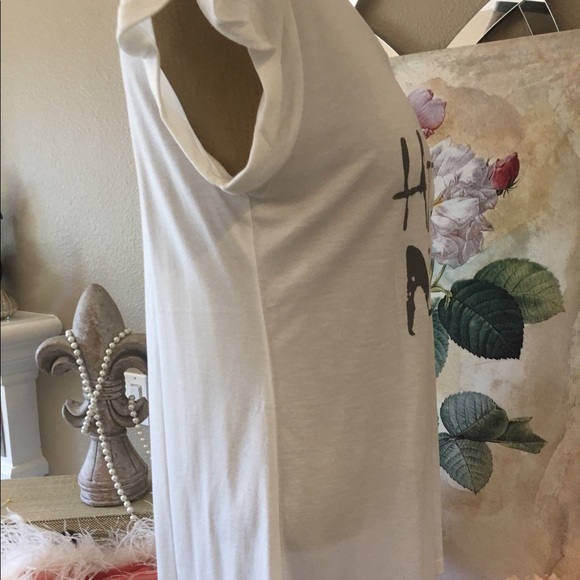 Haute Hippie Haute Mess Tshirt Top M NWT SO CUTE - Picture 4 of 8