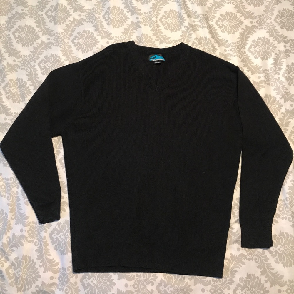 Tri-Mountain men's sweater. Used. Size M.
