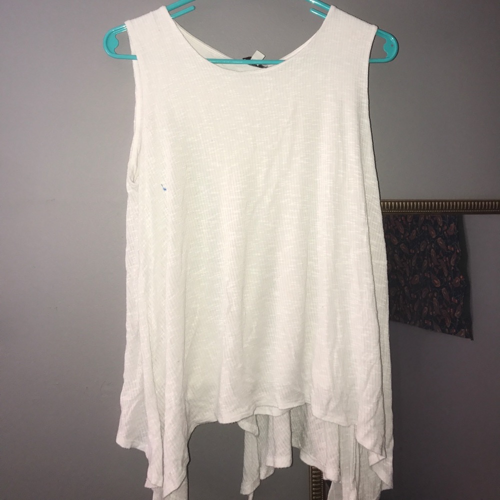 Guess sleeveless shirt