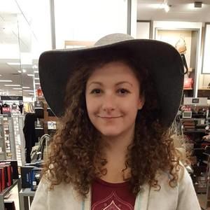 Meet your Posher, Claire