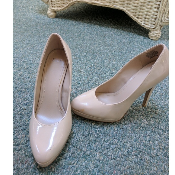 Elle Nude Heels - Picture 3 of 8