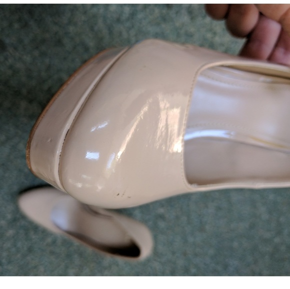 Elle Nude Heels - Picture 7 of 8