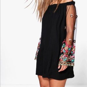 ‼️BLACK AND LCE EMBELLISHED DRESS‼️