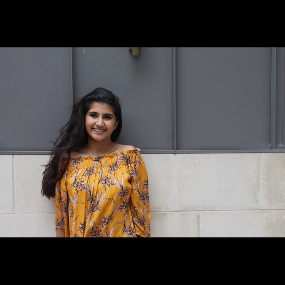 Meet your Posher, Simran - Picture 1 of 1