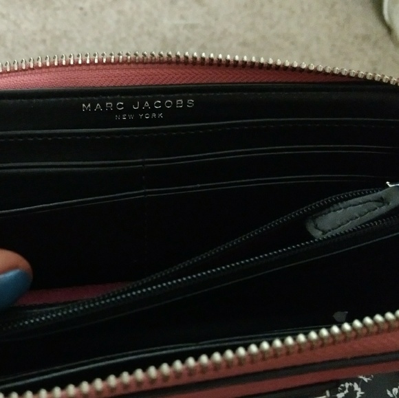 Marc Jacobs - Picture 3 of 5