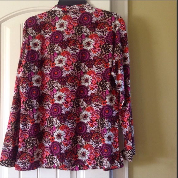 SALE OFFER. VERA BRADLEY PJ TOP ( Sz S) - Picture 4 of 5