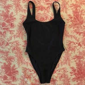 AMERICAN APPAREL MALIBU ONE-PIECE SWIMSUIT