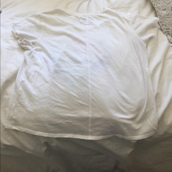White tshirt - Picture 2 of 2
