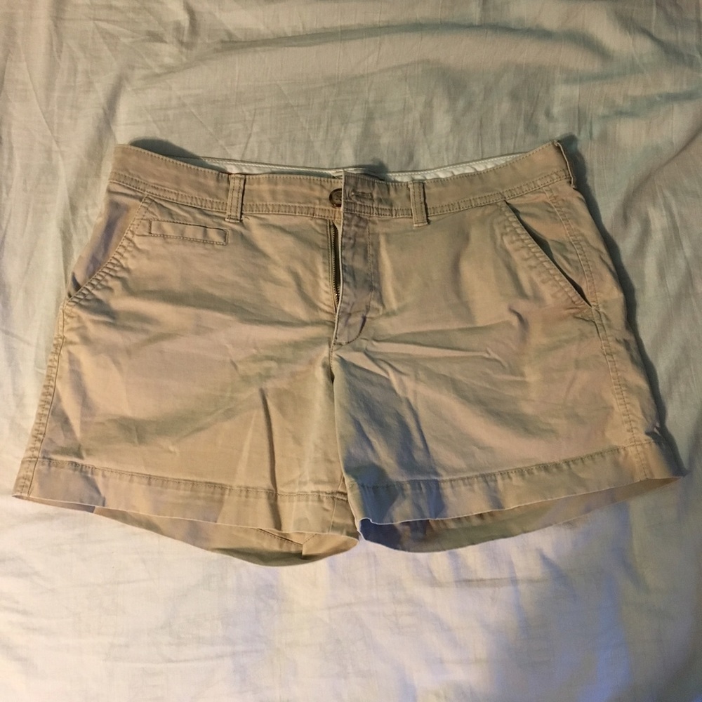 Old Navy Khaki shorts size 10