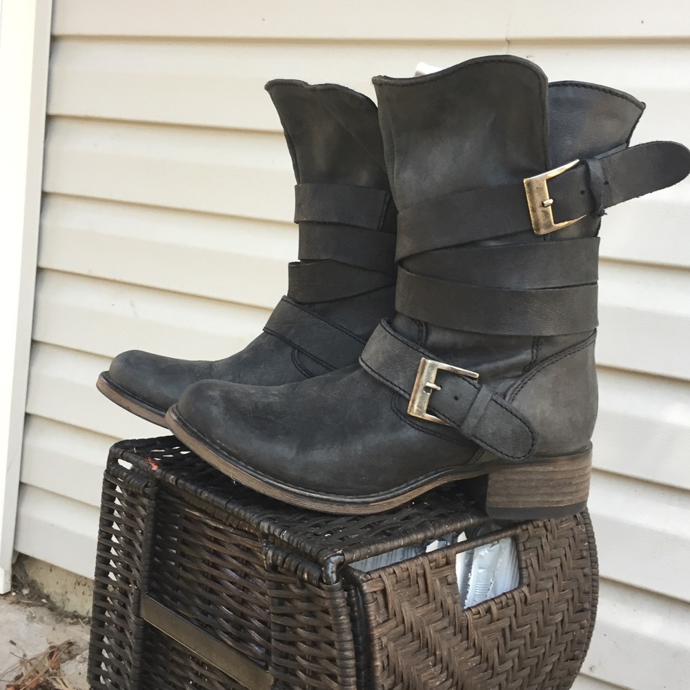 Steve Madden Boots
