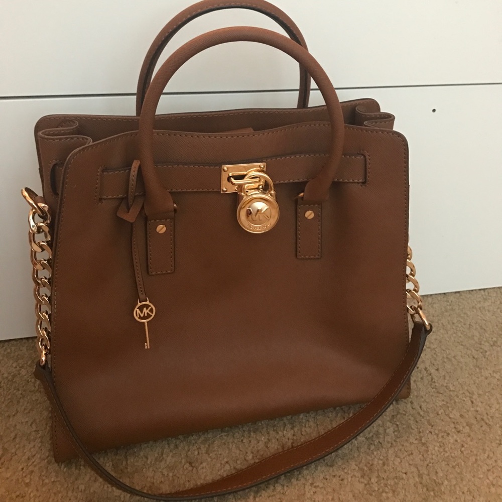 Michael kors handbag -LIKE BRAND NEW