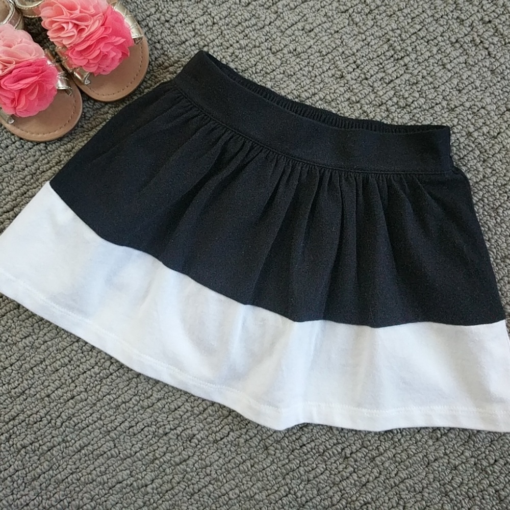 NWT Old Navy Black & White Color Block Skirt 2T