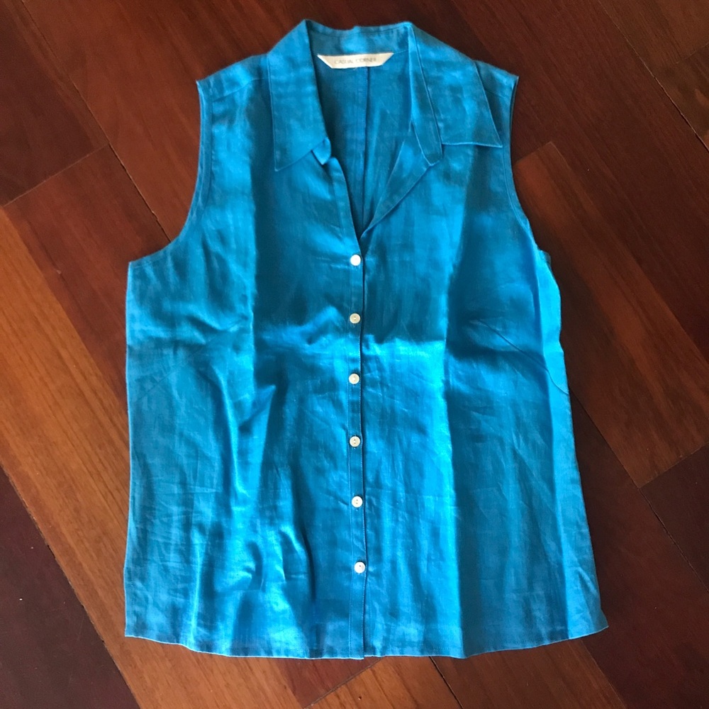 4/$25 Vibrant blue V-neck top