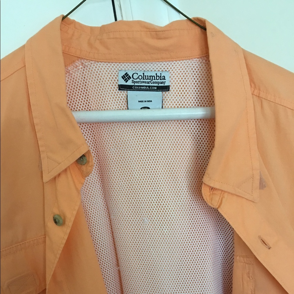 Columbia fishing style shirt