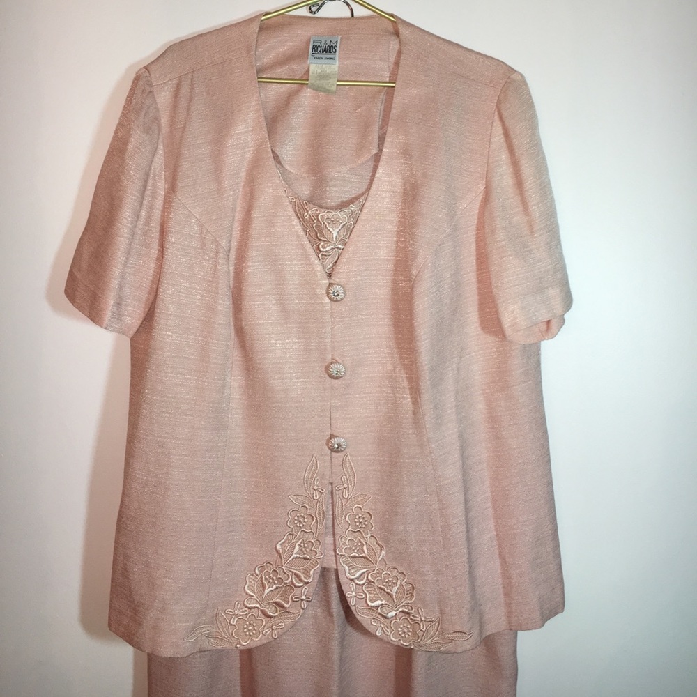 Beautiful dressy skirt suit  R&M Richards Size 20W