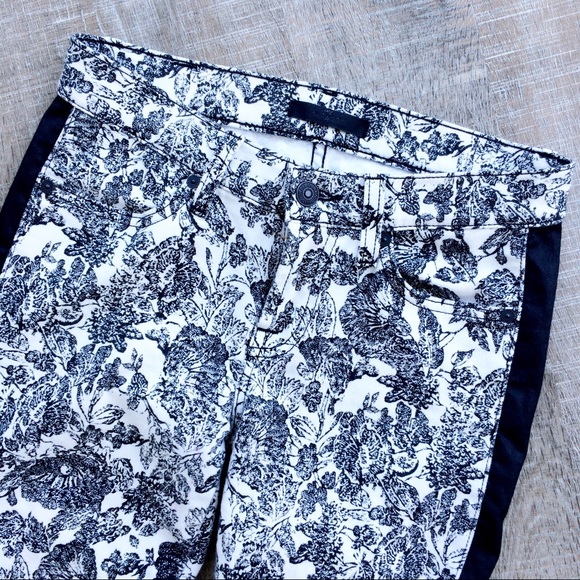 7 For All Mankind Skinny jeans in etched floral - Picture 2 of 4