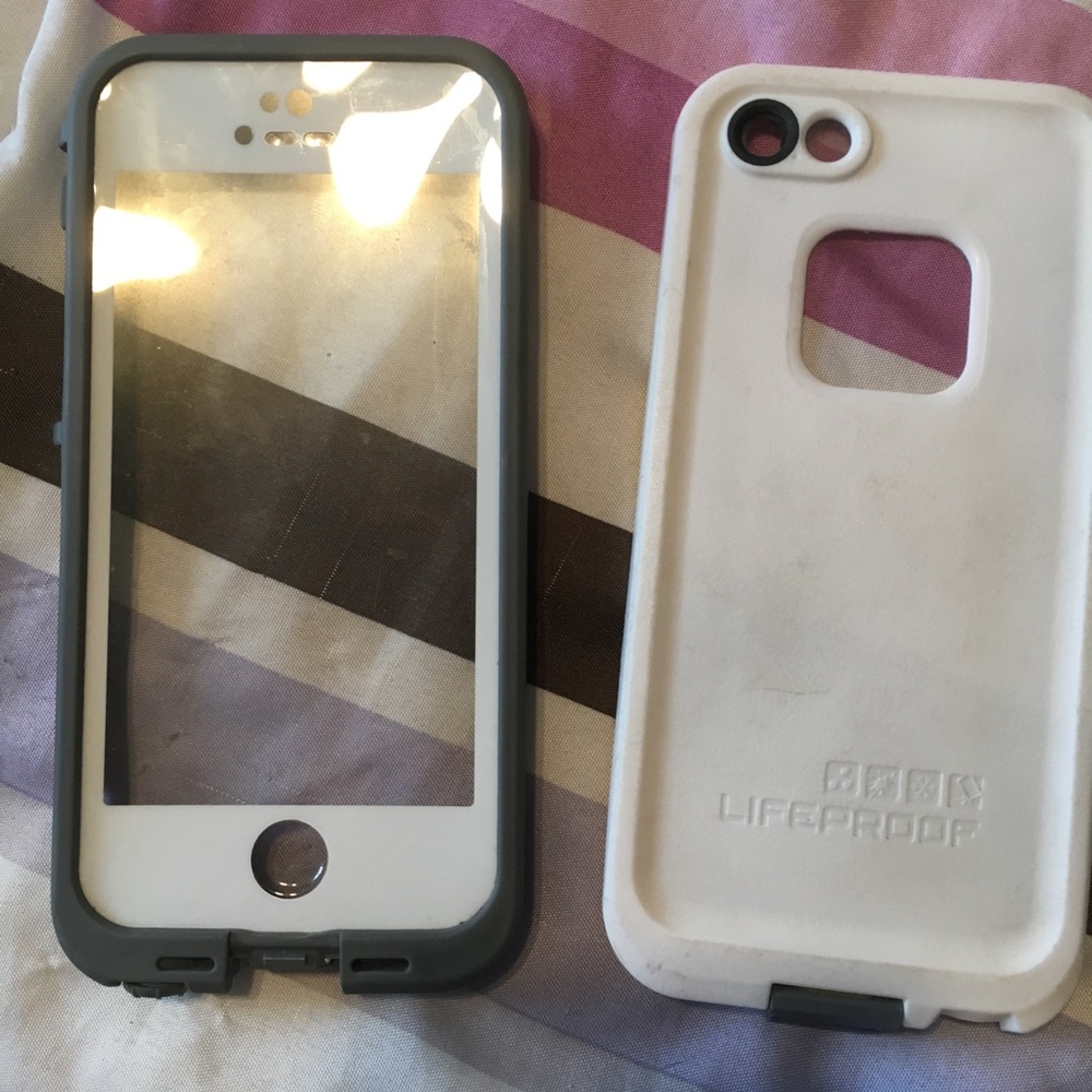 Life proof case iPhone 5s or SE