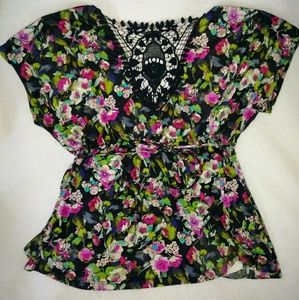 Floral and Lace blouse by Pure Energy 3x EUC