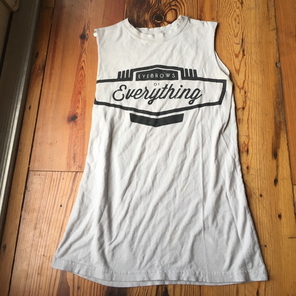 "Eyebrows of everything" grey muscle tee