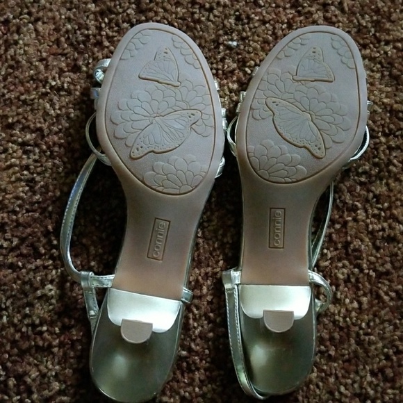 Connie - Picture 2 of 8