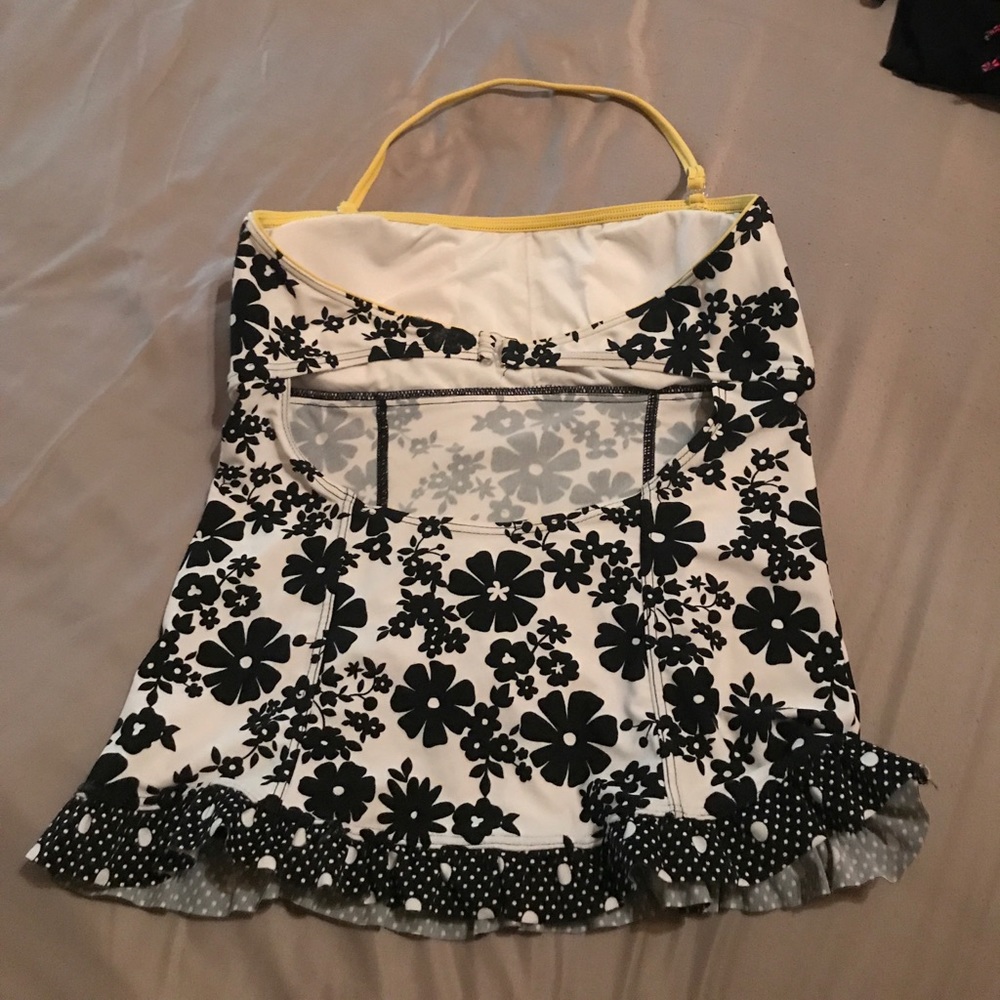 BLACK AND WHITE TANKINI - Picture 2 of 4