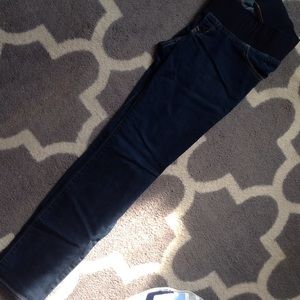 Old Navy maternity skinny jeans