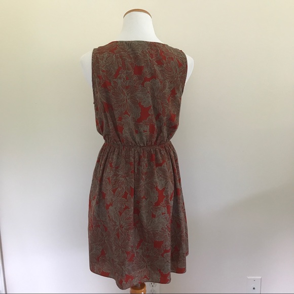 Ina floral Ruffled dress - Picture 3 of 5