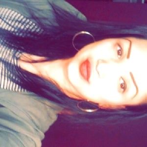 Meet your Posher, Fatima