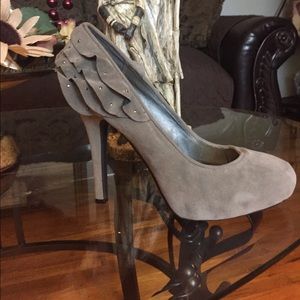 Grey Round-toe Pumps with Ruffle Detail