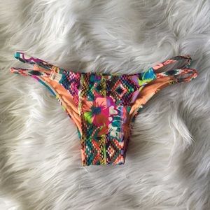 Target brand super cheeky multi color bottoms 💓🌞